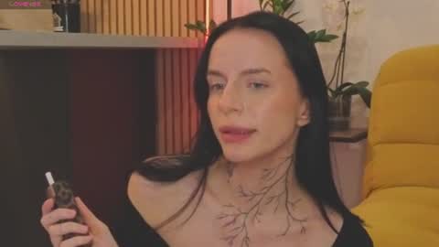 Livia online show from 06-13-26, 12:08