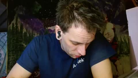 Snapshot of cguffey2284 chatting on 01-21-25, 04:43 cguffey2284 online show from 01-21-25, 04:43