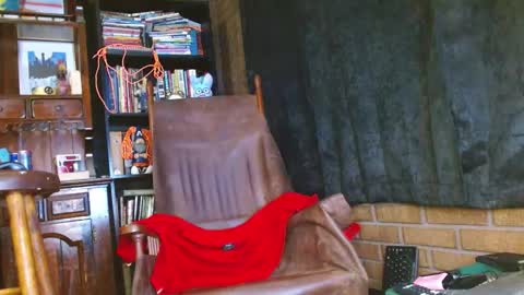 Snapshot of cguffey2284 chatting on 02-20-25, 12:41 cguffey2284 online show from 02-20-25, 12:41