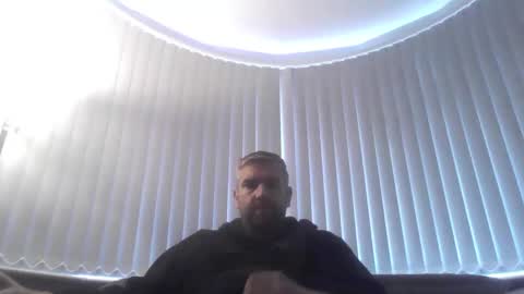 ch33ky85 online show from 12-02-24, 01:13