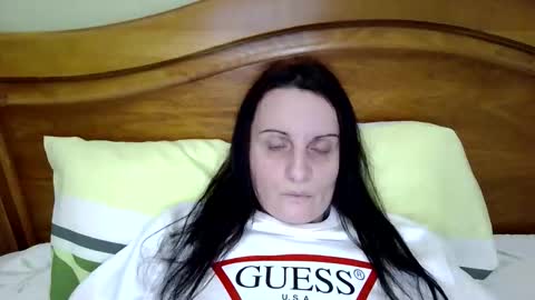 Snapshot of chaar_saba_rocher chatting on 11-24-25, 02:50 Nebucadnetar Saba online show from 11-24-25, 02:50