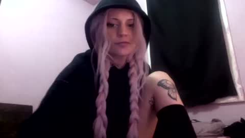 chaia online show from 04-25-26, 08:39