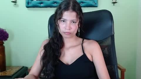 Chalon  online show from 04-25-26, 07:22