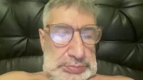 Snapshot of champsex305610 chatting on 12-21-25, 06:15 champsex305610 online show from 12-21-25, 06:15