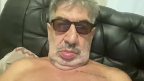 Snapshot of champsex305610 chatting on 03-12-26, 12:17 champsex305610 online show from 03-12-26, 12:17