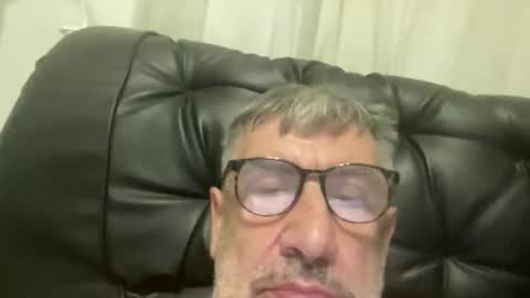 Snapshot of champsex305610 chatting on 04-09-26, 06:13 champsex305610 online show from 04-09-26, 06:13