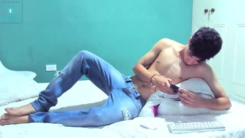 Snapshot of chandler_kenji chatting on 02-26-25, 11:04 Kenji online show from 02-26-25, 11:04