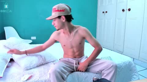 Snapshot of chandler_kenji chatting on 02-27-25, 05:26 Kenji online show from 02-27-25, 05:26