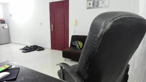 Snapshot of chandler_kenji chatting on 10-16-25, 01:17 Kenji online show from 10-16-25, 01:17