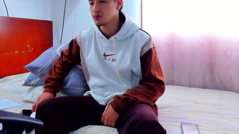 Snapshot of chandler_kenji chatting on 11-28-25, 01:25 Kenji online show from 11-28-25, 01:25