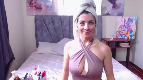 chanel online show from 04-25-26, 03:09