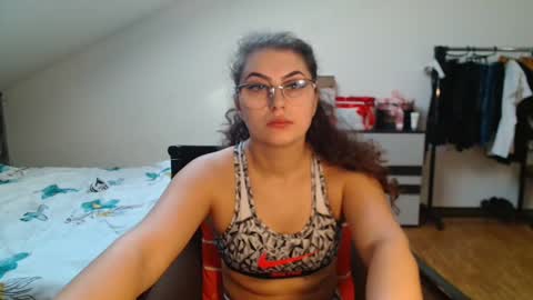 Snapshot of chanelis069 chatting on 02-25-25, 12:55 Stephanieblisss online show from 02-25-25, 12:55