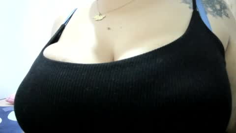 Snapshot of chanell15 chatting on 05-27-26, 09:12 Fabi online show from 05-27-26, 09:12