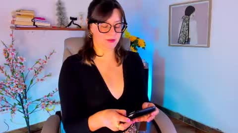 Snapshot of chanell_taylor_ chatting on 06-15-26, 05:37 chanell online show from 06-15-26, 05:37