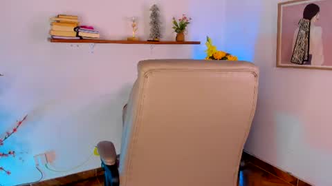 chanell online show from 06-18-26, 01:17