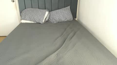 Snapshot of chanelsexyy chatting on 02-04-25, 01:34 Viviana 3 online show from 02-04-25, 01:34