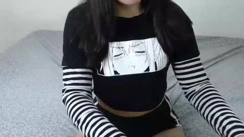 Snapshot of chanelsexyy chatting on 09-24-25, 08:39 Viviana 3 online show from 09-24-25, 08:39