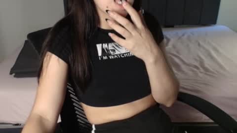 Snapshot of chanelsexyy chatting on 04-13-26, 02:00 Viviana 3 online show from 04-13-26, 02:00