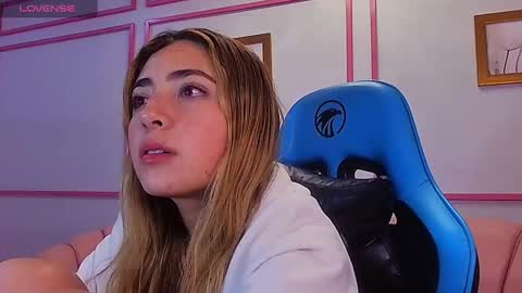 channel_blonde_a online show from 12-05-24, 08:22