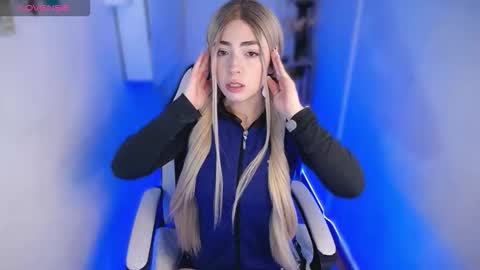 channel_blonde_a online show from 11-07-25, 03:45