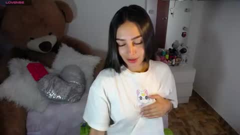 Isabella online show from 07-22-26, 12:08