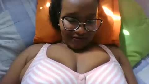 Snapshot of chantal99 chatting on 01-18-26, 04:55 chantal99 online show from 01-18-26, 04:55