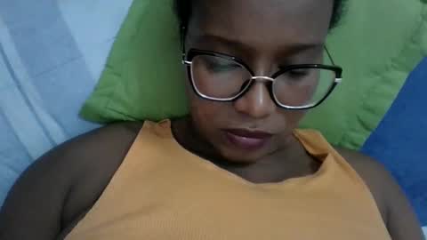 Snapshot of chantal99 chatting on 02-01-26, 03:43 chantal99 online show from 02-01-26, 03:43