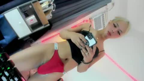 chantal_fuck online show from 12-20-25, 05:58