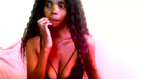 Snapshot of chante665 chatting on 09-22-25, 09:22 chante665 online show from 09-22-25, 09:22