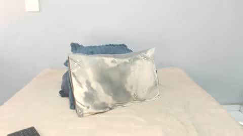 chantel87_ online show from 10-14-25, 06:47