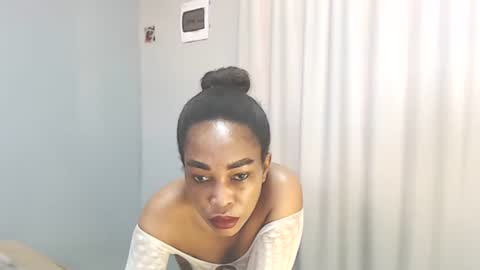 chantel87_ online show from 11-29-25, 07:00