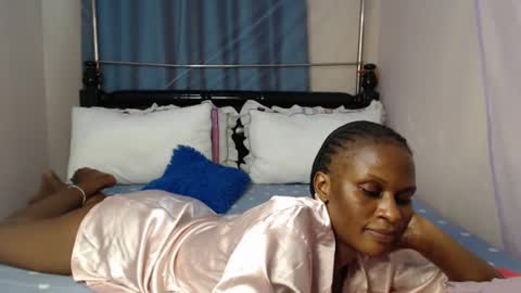 Snapshot of chantelsamz2 chatting on 02-12-25, 12:37 Chantel online show from 02-12-25, 12:37