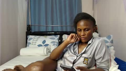 Snapshot of chantelsamz2 chatting on 03-12-25, 03:46 Chantel online show from 03-12-25, 03:46