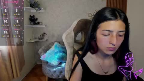 Snapshot of chaos_wild chatting on 11-10-25, 08:30 Violeta online show from 11-10-25, 08:30