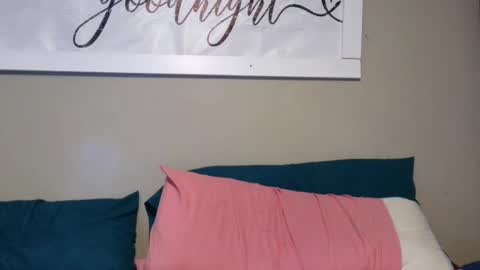 ChLoE online show from 04-06-26, 11:49