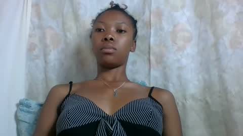 chariola0101 online show from 02-01-25, 02:13