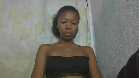 chariola0101 online show from 02-07-25, 02:29