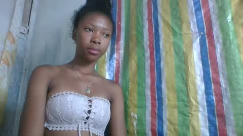 chariola0101 online show from 02-07-25, 09:48