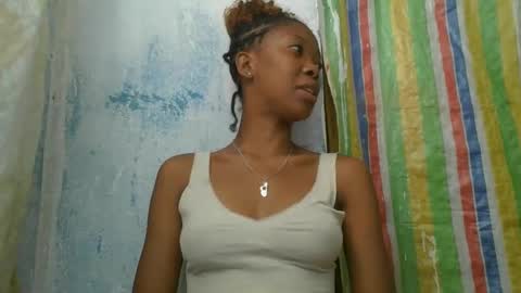 chariola0101 online show from 02-11-25, 11:54