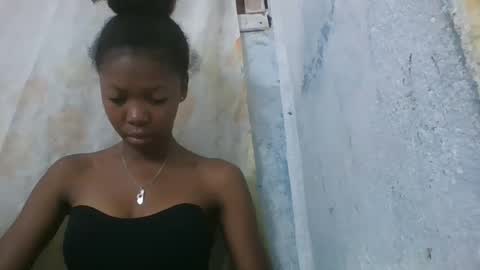chariola0101 online show from 02-15-25, 11:25