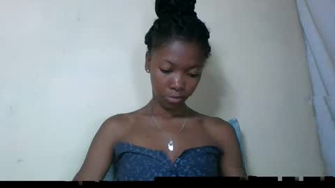 chariola0101 online show from 03-02-25, 07:10