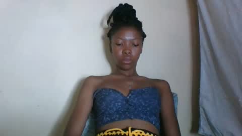 chariola0101 online show from 03-02-25, 10:14