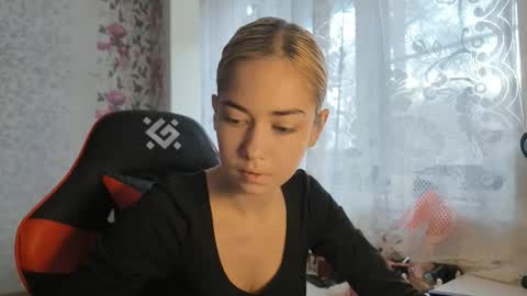 Nancy online show from 11-06-25, 07:20