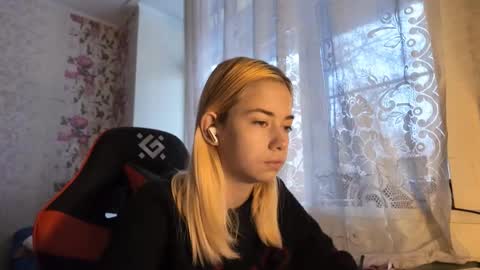 Nancy online show from 11-17-25, 07:47