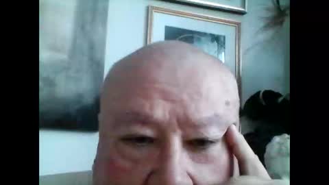 charles191977 online show from 12-02-25, 08:26