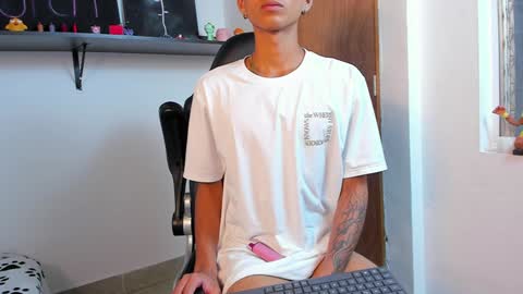 Charles Russo online show from 01-06-25, 03:09