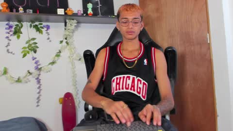 Charles Russo online show from 01-25-25, 03:41