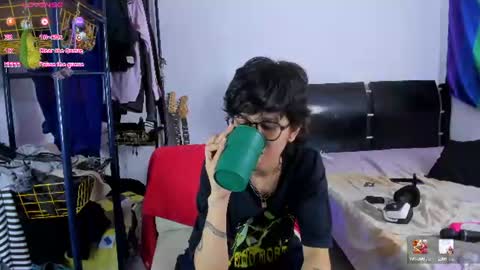 Snapshot of charlietaylorr__ chatting on 06-15-26, 04:25 Charlie online show from 06-15-26, 04:25