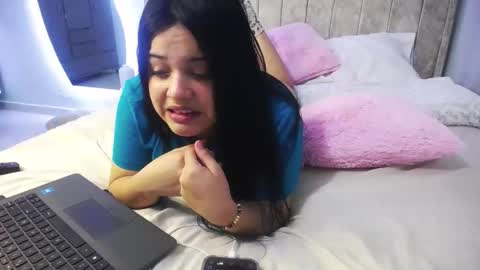 Charlote Walker online show from 02-05-26, 03:55