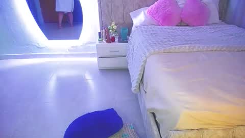 Charlote Walker online show from 02-09-26, 02:59